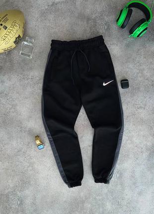 Чоловічі чорні теплі спортивні штани nike