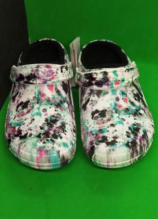 Утеплені крокси crocs classic lined tie dye clogs (206341-4su) оригінал2 фото