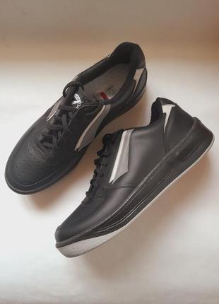 Кросівки 44р.