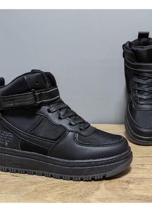 Зимові кросівки nike air force в різних кольорах2 фото