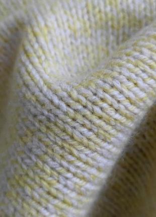 Цікавий теплий светр із щільної м'якої вовни !8 фото