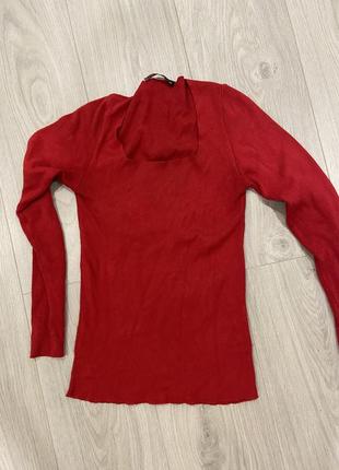 Красная кофта