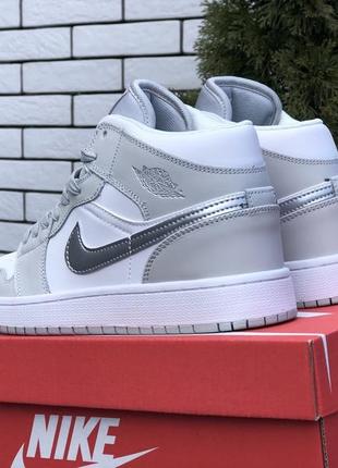 Кросівки nike air jordan 1 retro white grey silver3 фото