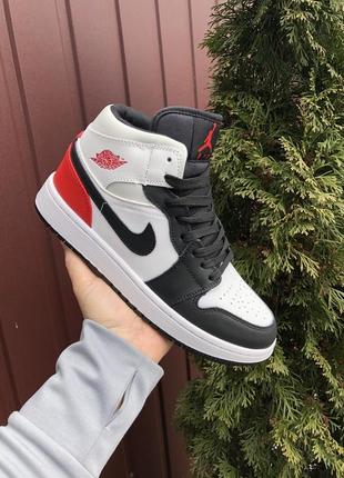 Кросівки nike air jordan 1 retro white black red