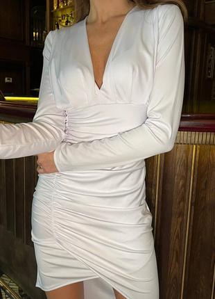 Вечернее белое платье с драпировкой9 фото
