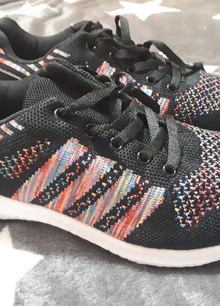 Кросівки унисекс