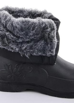 Розпродаж теплі практичні черевики чорного кольору на штучному хутрі з піни!5 фото