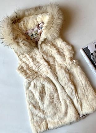 Хутряна жилетка з капішоном!
