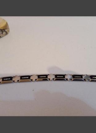 Браслет из медицинской стали.