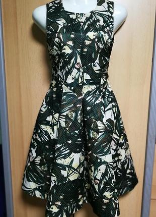 Супер платье с фактурной ткани