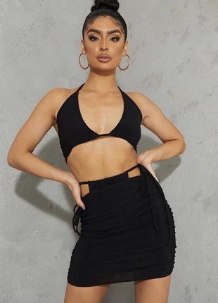 Стильное платье prettylittlething