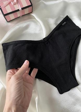 Труси victoria’s secret pink оригінал чорні трусики в рубчик