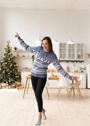 Жіночий светр, новорічний светр з оленями, family look, парні светри, светр для пари на новий рік, вовняний светр, теплий светр7 фото