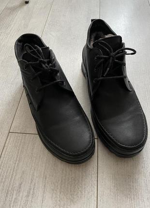 Зимние кожаные ботинки на меху