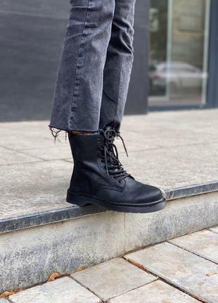 Жіночі ботінки dr. martens  женские ботинки мартенс