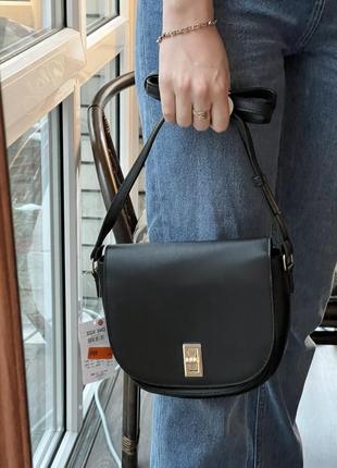Нова чорна маленька сумка через плече (крос боді)