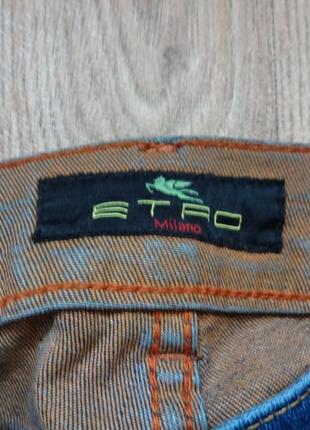 Стильнячие джинсы слим с потертостями от etro2 фото