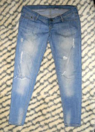 Жіночі джинси "рванка"