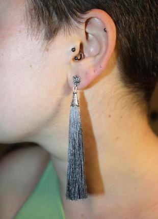 Серьги серёжки кисти кисточки серые длинные бохо с розочкой2 фото