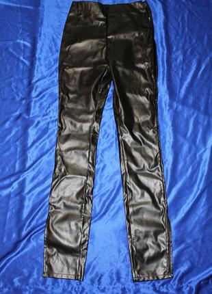 Сексуальные удлиненные брюки лосины леггинсы с разрезами эко кожа латекс кетсьют...