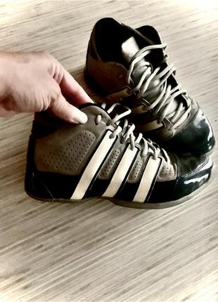 Adidas кросівки1 фото