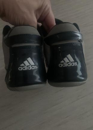 Adidas кросівки2 фото