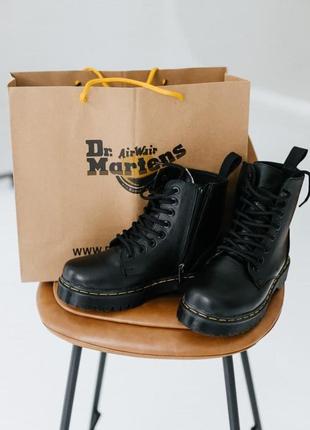 Жіночі ботінки dr. martens  женские ботинки мартенс зимние