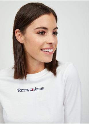 Белый лонгслив tommy