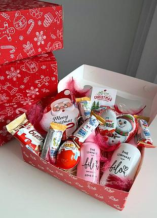 Подарунковий набір косметики