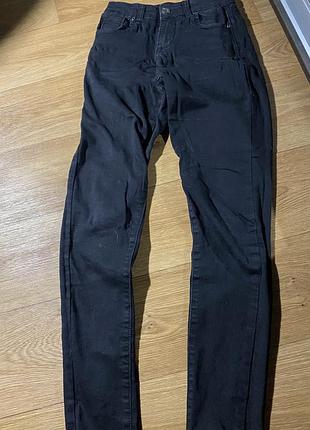 Джинси скіні