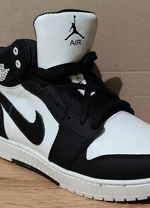 Найки аір джордан(nike air jordan bleck white)
