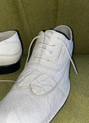 Лакові туфлі (кросівки) чоловічі3 фото