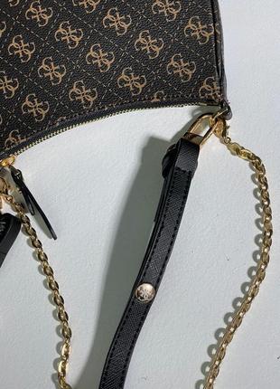 Женская невеличка коричневая сумка guess с ремнем через плечо 🆕компактна сумка9 фото