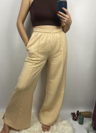 Осенние штаны, теплые штаны, штаны на флисе, спортивные штаны на флисе, широкие штаны, бежевые штаны