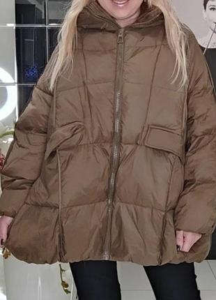 Стильный шиколадно кофейный обьемный пуховик,ог и об до 150+
