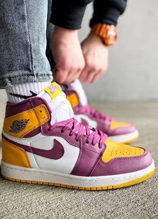 Взуття жіноче