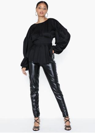 Шикарная черная блузка с объемными рукавами и классно подчеркнутой талией 💣 nelly3 фото