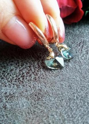 Сережки з камінцями від сваровські кольору хакі4 фото