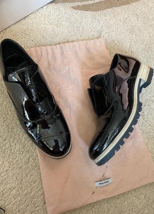 Гарні туфлі лофери miu miu оригінал