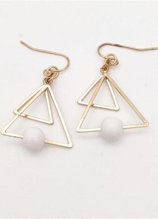 Сережки трикутники перли