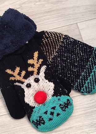 Рукавички з оленем.