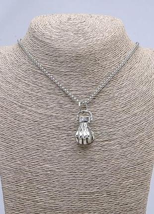 Кулон кулак  на ланцюжку