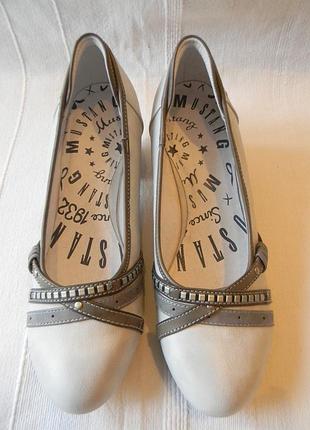 Дружин.туфлі від mustang р. 39 ст. 25,3 см нові