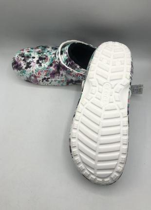 Утеплені крокси crocs classic lined tie dye clogs (206341-4su) оригінал5 фото