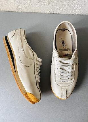 Nike кросівки