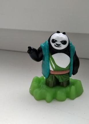 Киндер фигурка панда кунг фу3 фото
