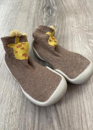 Капці-шкарпетки з силіконовою підошвою