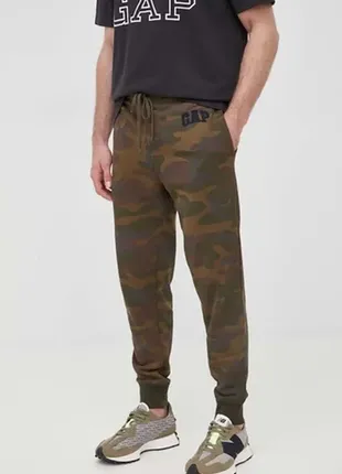 Зимові теплі джогери gap р. м