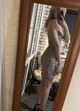 Коротка сукня з відкритою спинкою4 фото