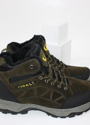 Кросівки-черевики чоловічі зимові на шнурках в темно-зеленому замші2 фото